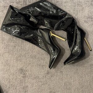 Elegant Black Stiletto Boots